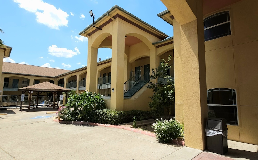 Texas Inn and Suites RGV - photo 56