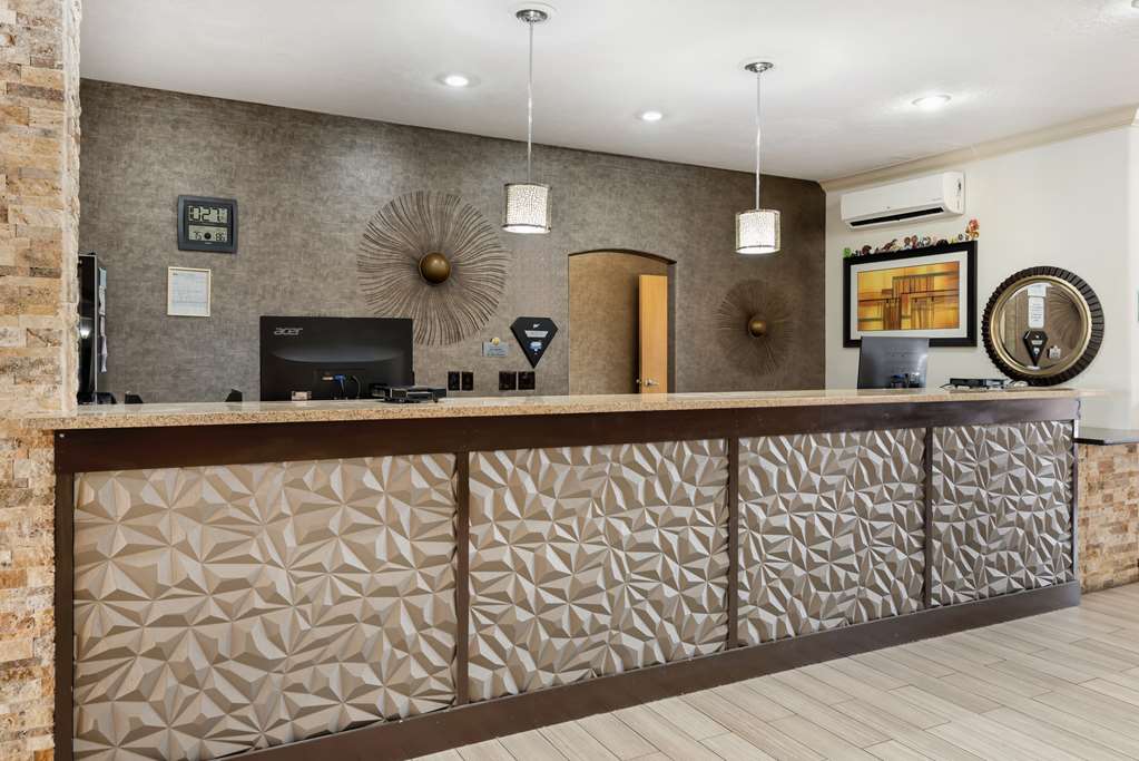 Best Western Plus Eagleridge Inn & Suites - photo 48