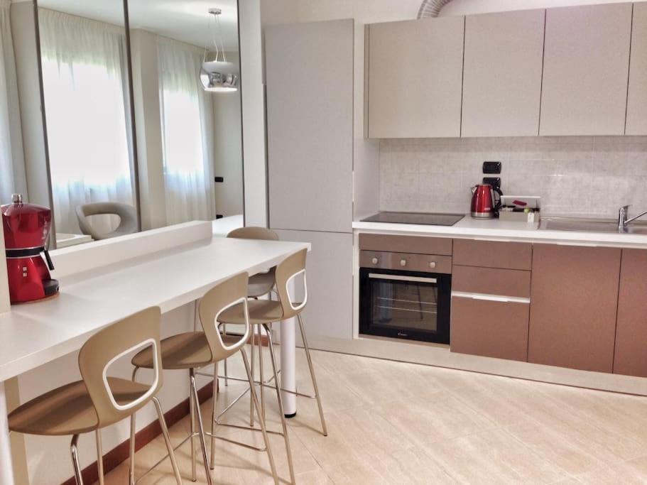 Appartamento Vicino Metro Precotto Garage Gratuito — 4-Star Luxury Hotel in Milan, Italy