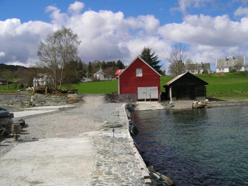 Presthus Gård — Osoyro — photo 4
