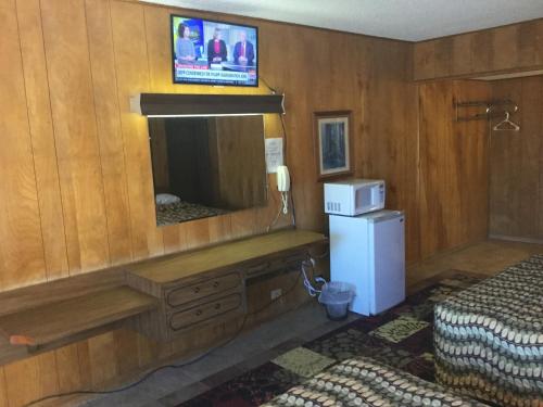 Towne Center Motel - photo 13
