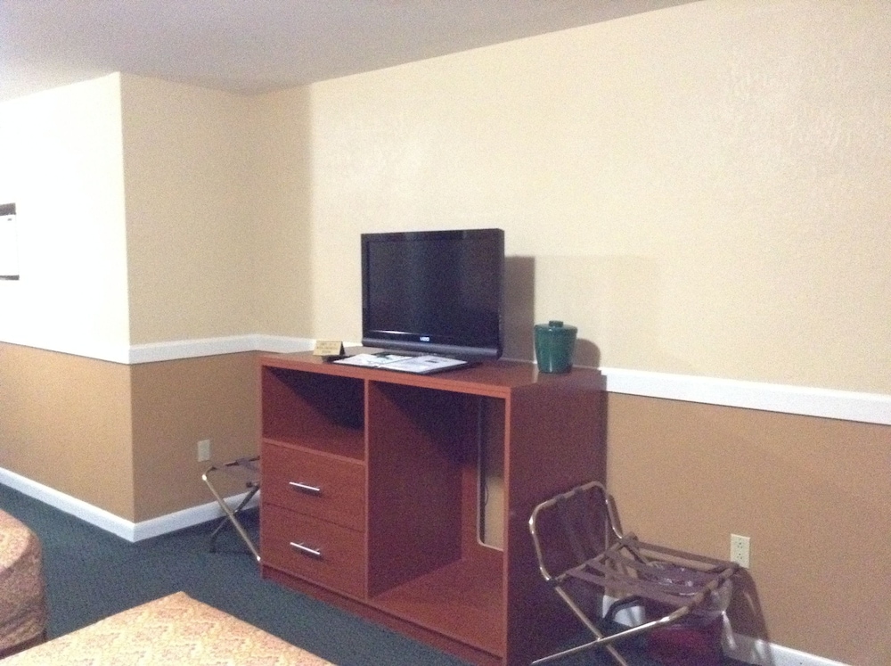 Briarcliff Motel - photo 5