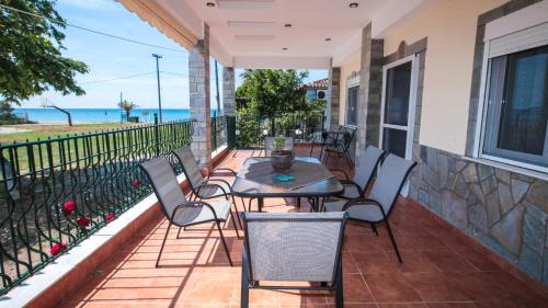 Marialena house — 4-Star Luxury Hotel in Nea Plagia, Greece
