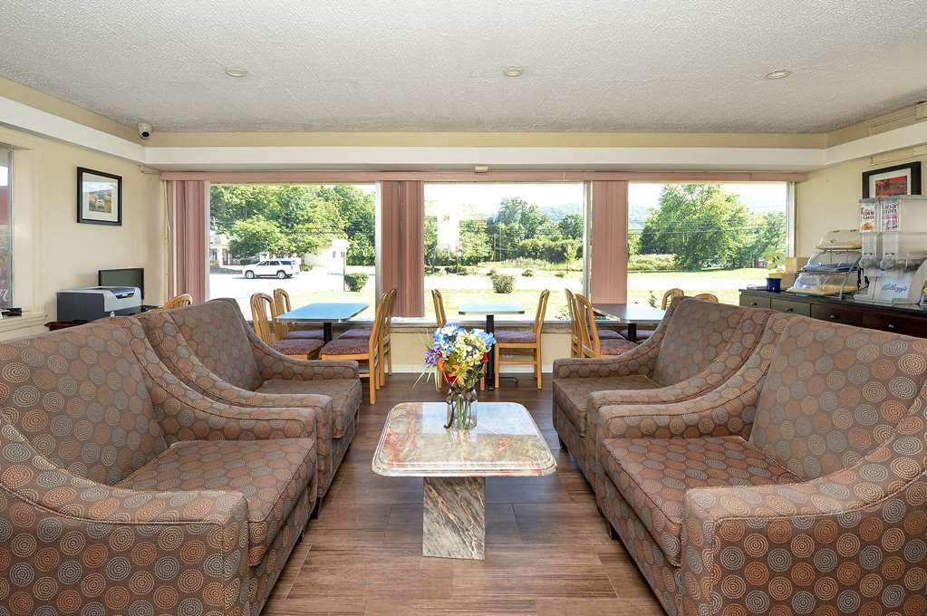 Americas Best Value Inn at Central Valley Woodbury - photo 14