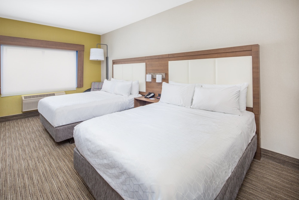 Holiday Inn Express Hotel & Suites Bishop by IHG - photo 10