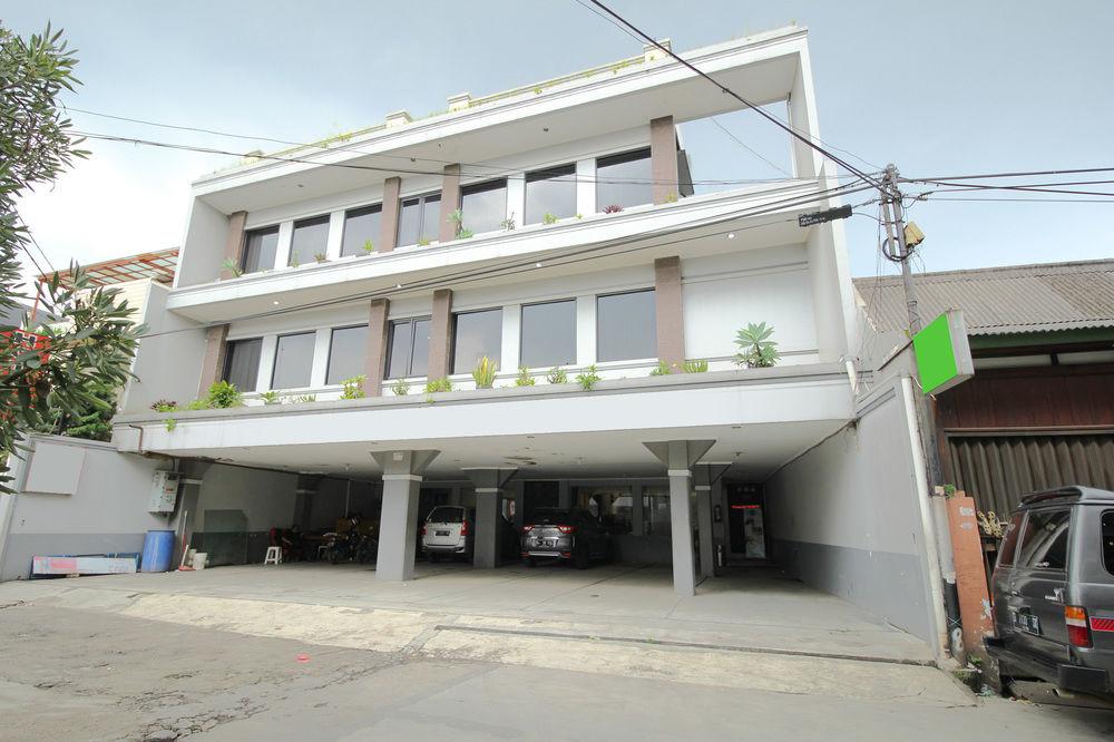 Airy Cicendo H Akbar 12 Bandung in Bandung, Indonesia