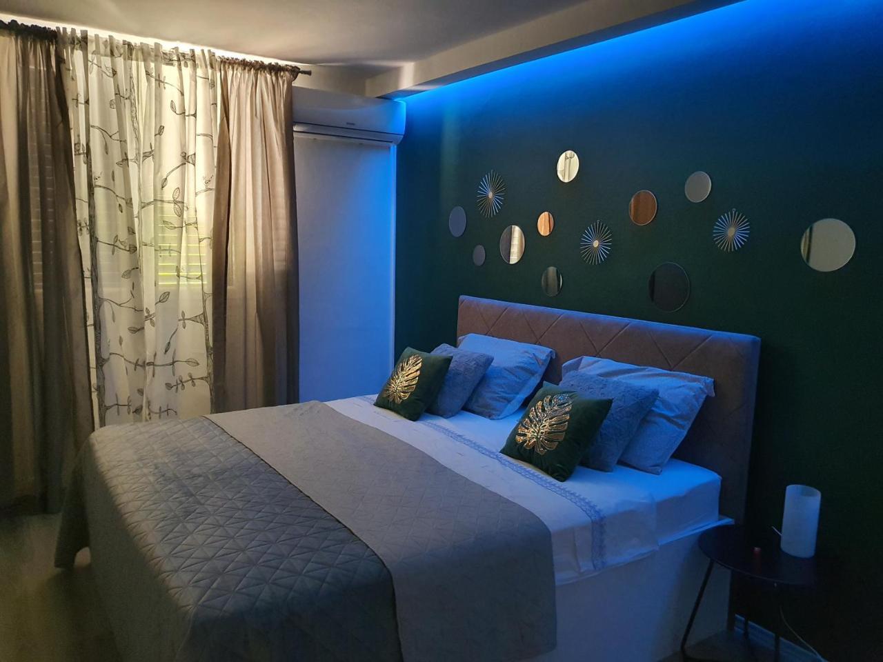 Batala1 City marina apartment with secured private parking