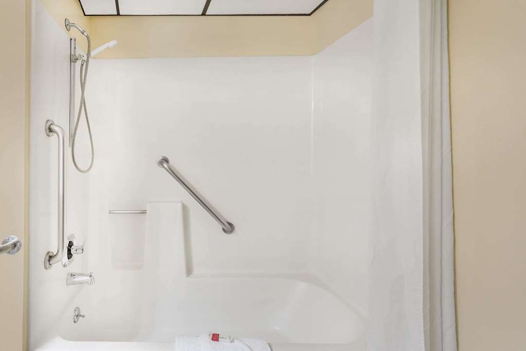 Travelodge by Wyndham Loveland Fort Collins Area - photo 8