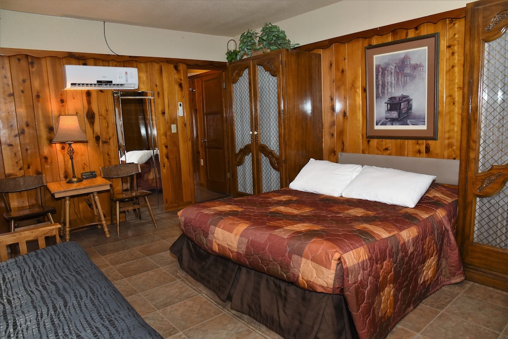 Kern Lodge Kernville - photo 28