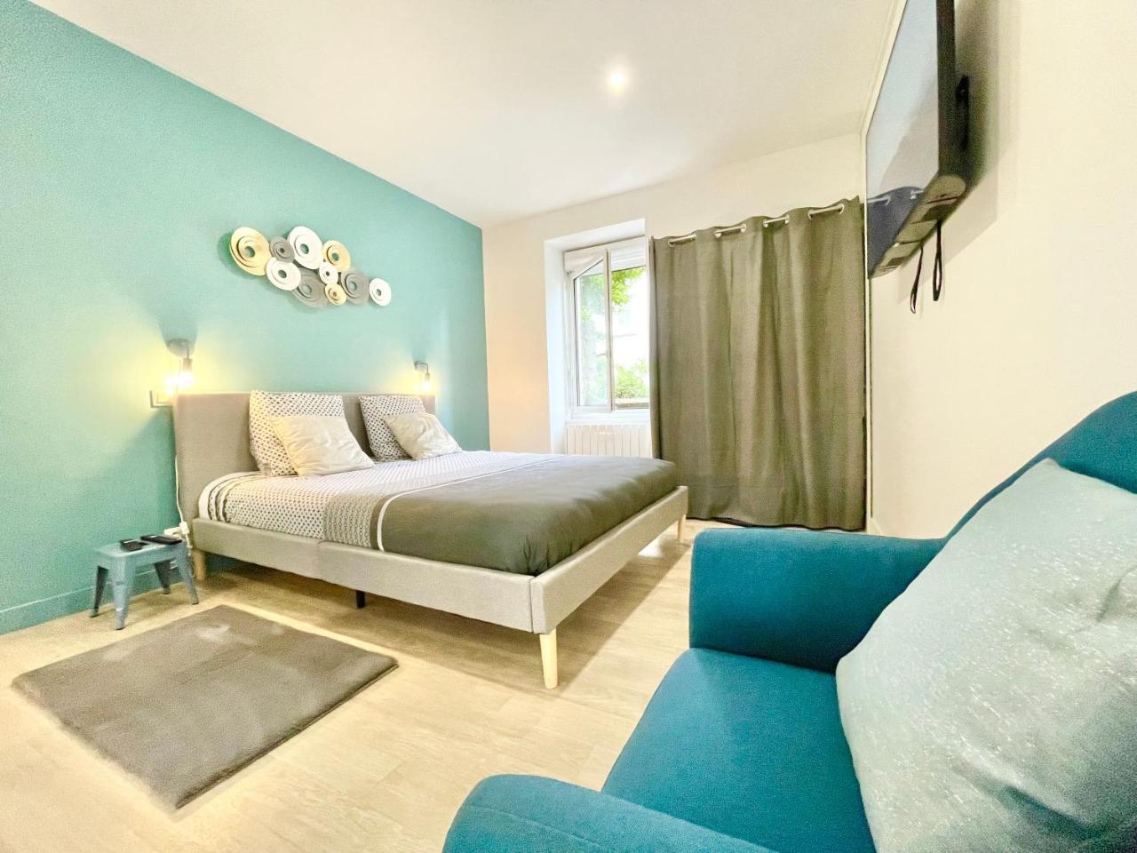 Lorient L’escapade Lit Queen Size Proche Centre Et Gare Internet Haut Debit Fibre in Lorient, France