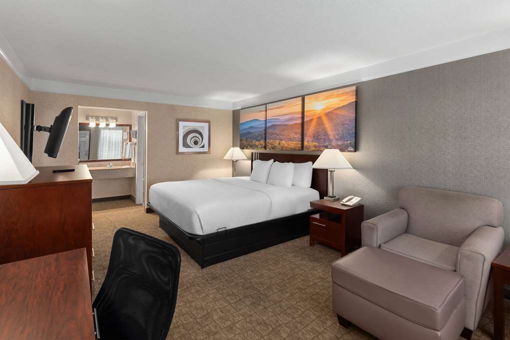 Days Inn by Wyndham Columbia Kentucky - photo 20