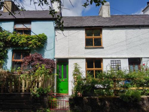 Cuddfan - carbon neutral hotel in Llanberis