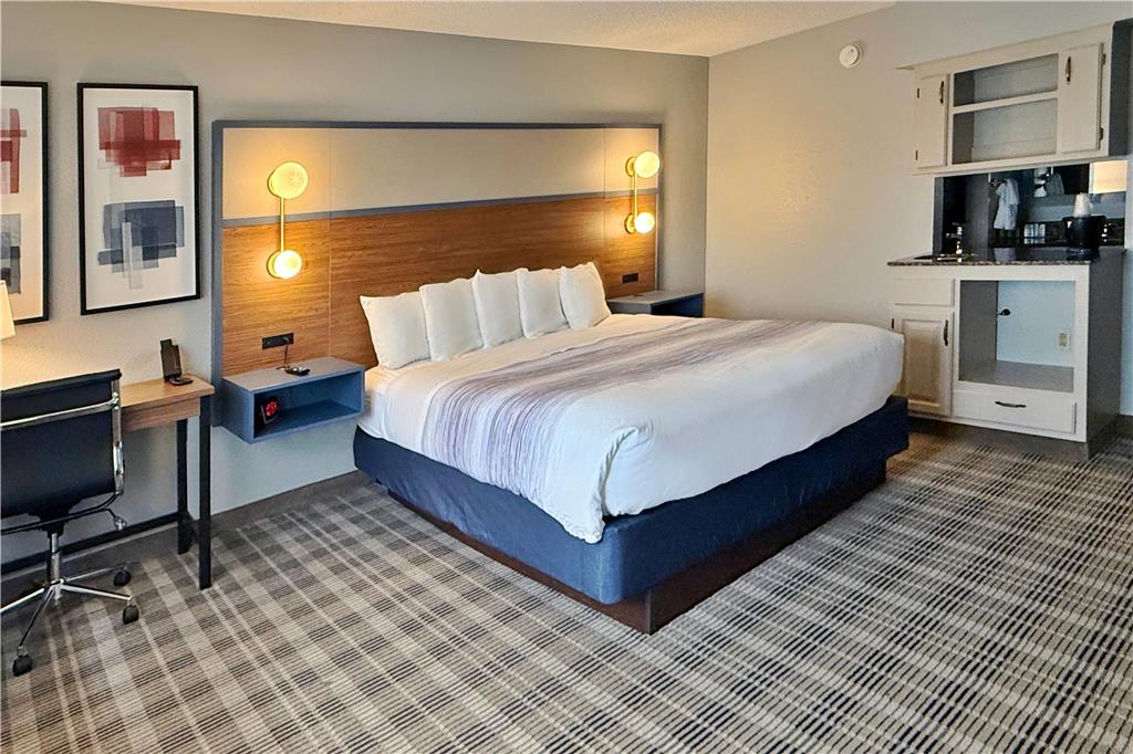 AmericInn by Wyndham Chippewa Falls - photo 36