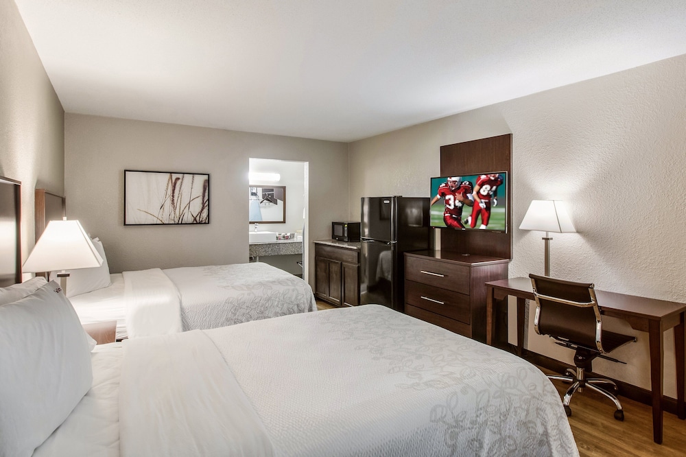Red Roof Inn PLUS Dallas Addison - photo 6