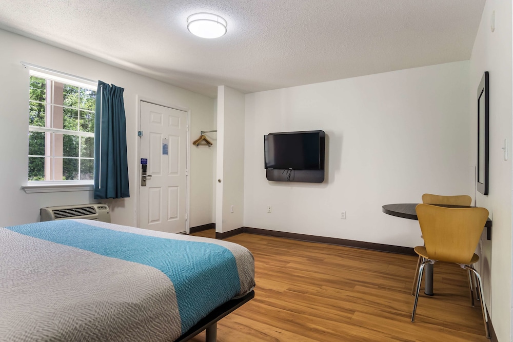 Motel 6 Gulf Shores AL - photo 11