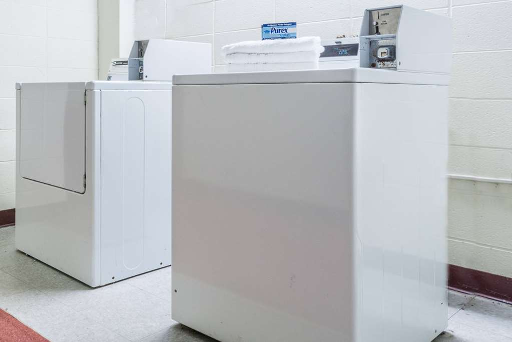 Days Inn by Wyndham Berlin Meriden - photo 13