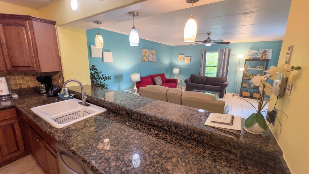 Island Condo 1st Floor Pool Patio — 4-Star Luxury Hotel in South Padre Island, United States