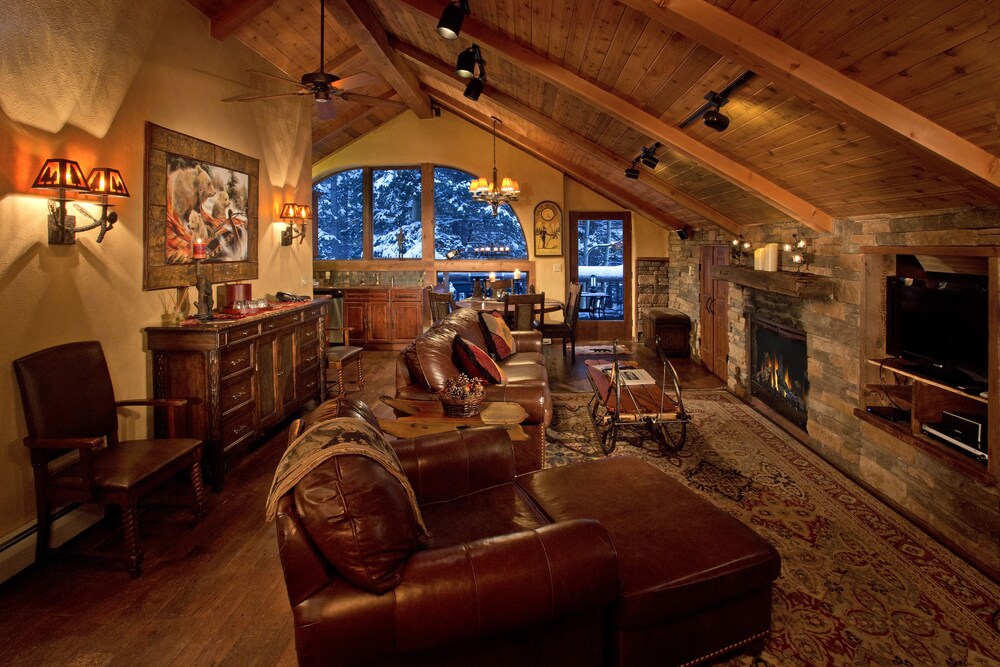 Alpine Village Suites - photo 24