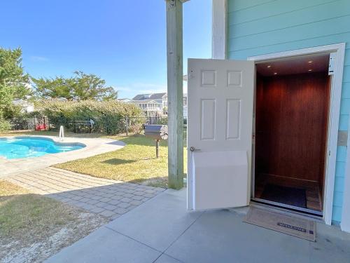 1 Coastal Escape - photo 24