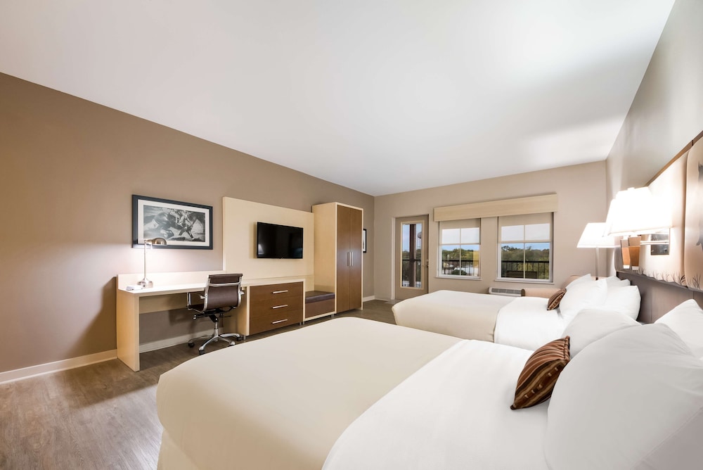 Best Western Bandera Suites & Saloon - photo 21