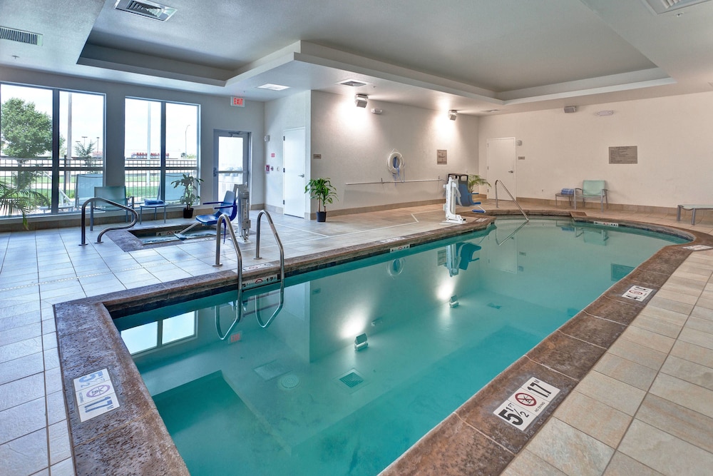 Springhill Suites Wichita Airport - photo 12