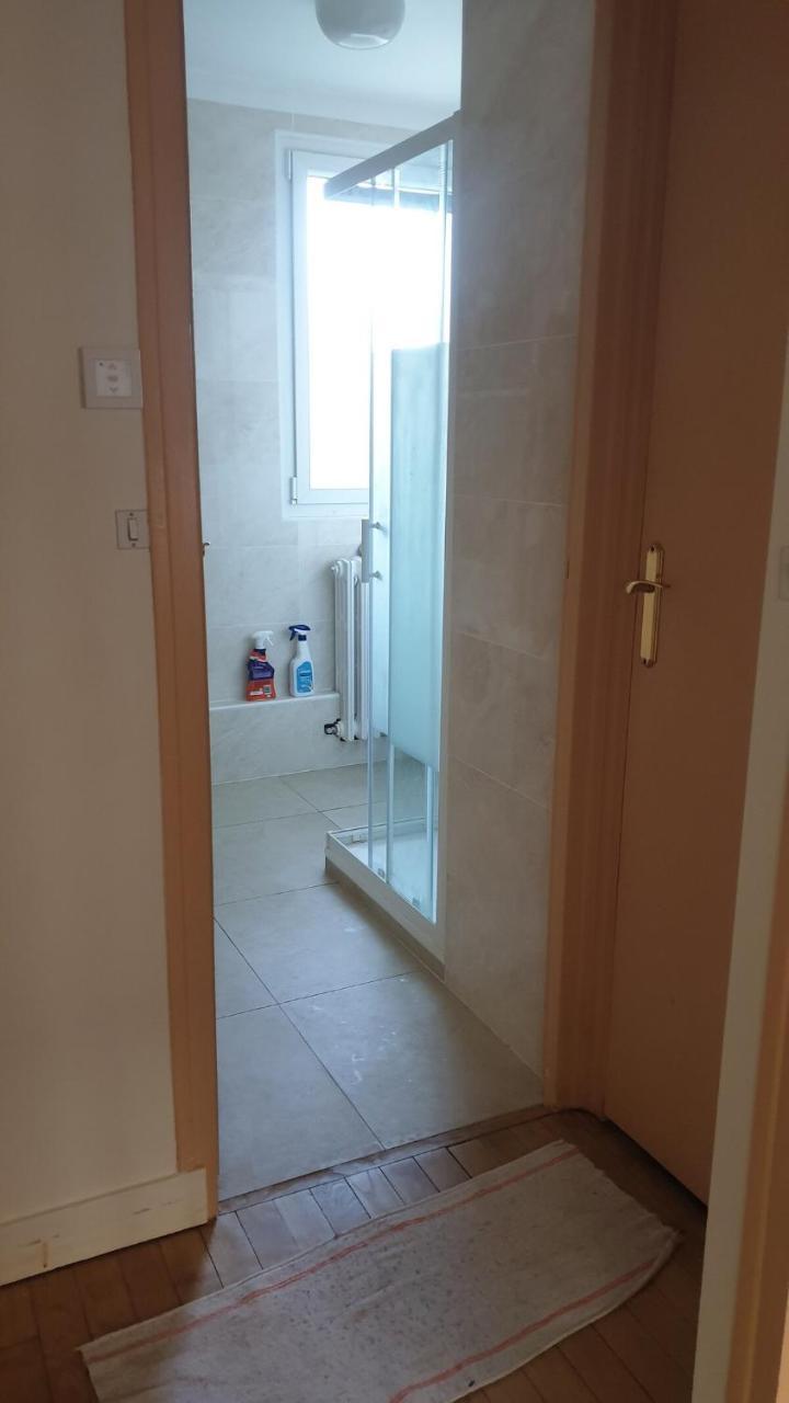 Entire Apartment F3 Next To Rer B Antony — Antony — photo 5