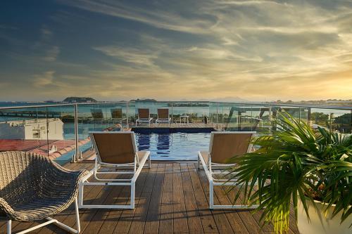 Best Location & Rooftop Pool Apto With Elevator — 4-Star Luxury Hotel in Panama, Panama