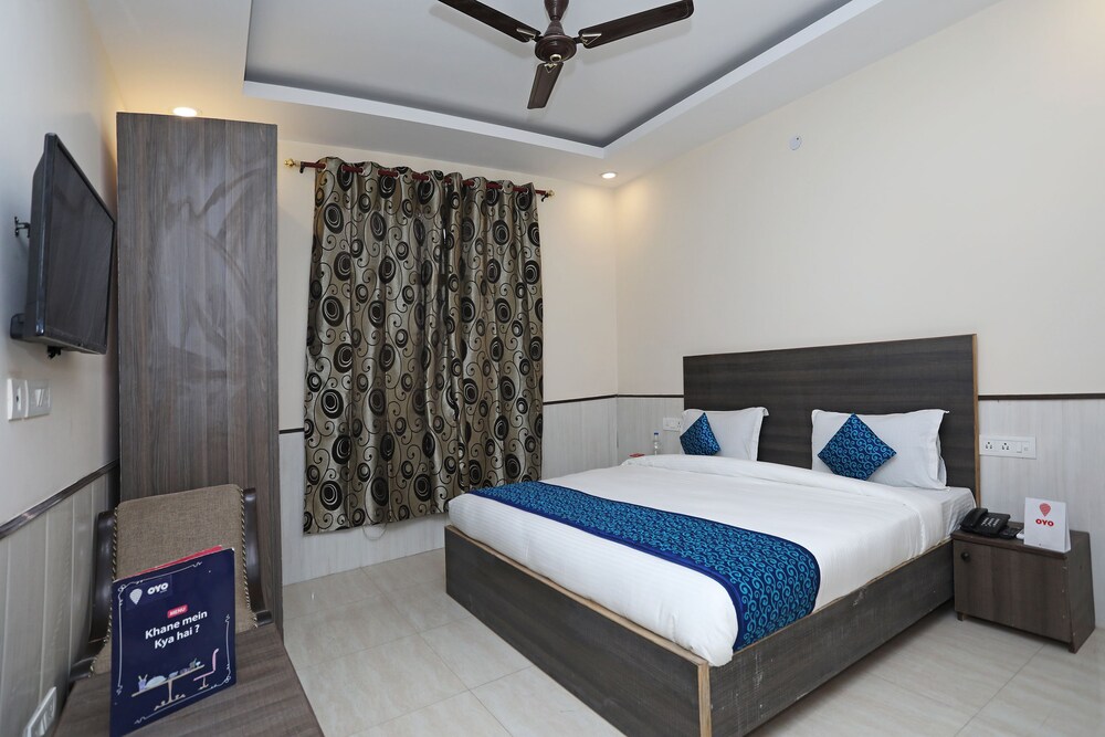 Redisston Hotel By GRB — Noida — photo 2
