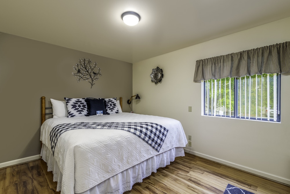 Affordable Corporate Suites of Overland Drive - photo 9