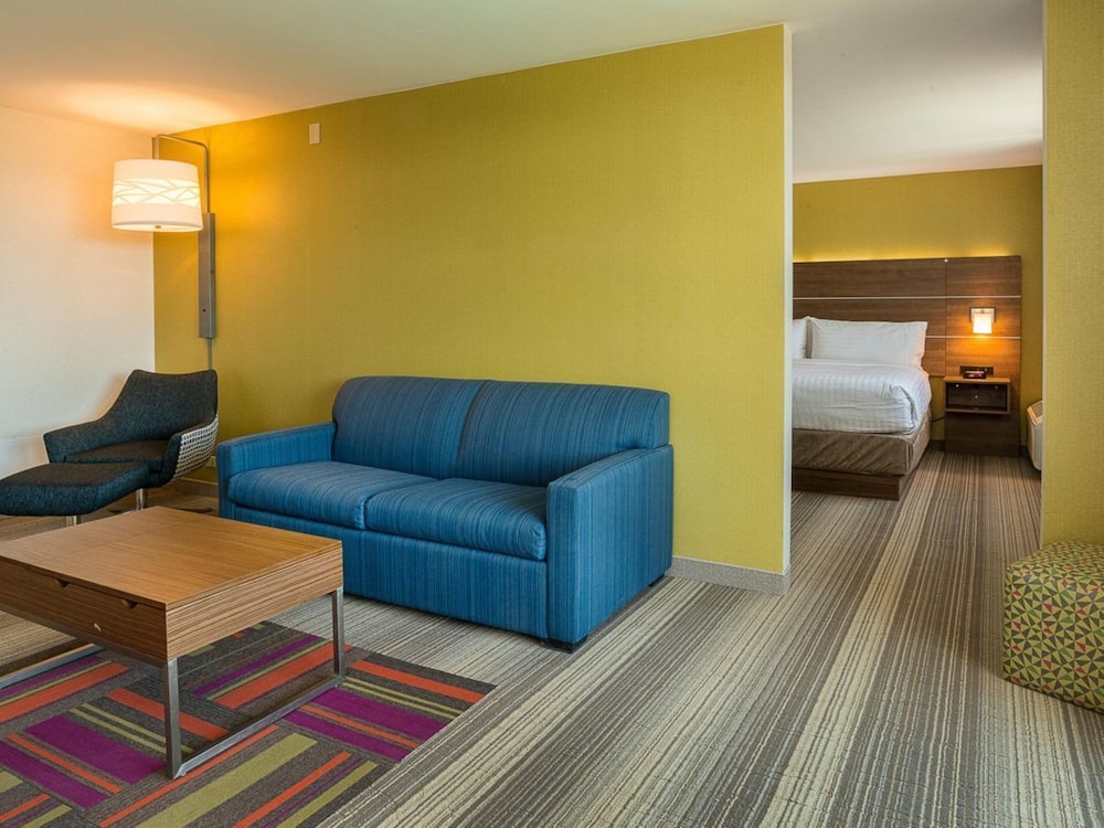 Holiday Inn Express Fullerton Anaheim an IHG Hotel - photo 3