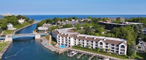 359 Edgewater Inn in Charlevoix, United States