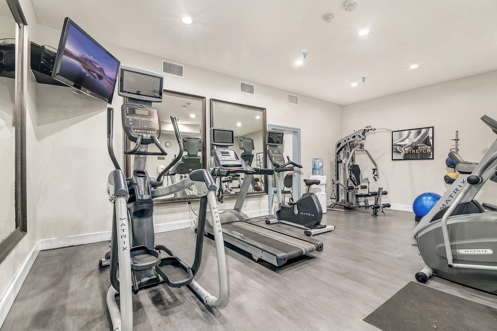 Staybridge Suites University Area by IHG - photo 56