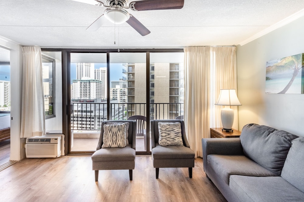 Breezy 12th Floor Waikiki Condo with FREE Parking by Koko Resort Vacation Rentals - photo 11