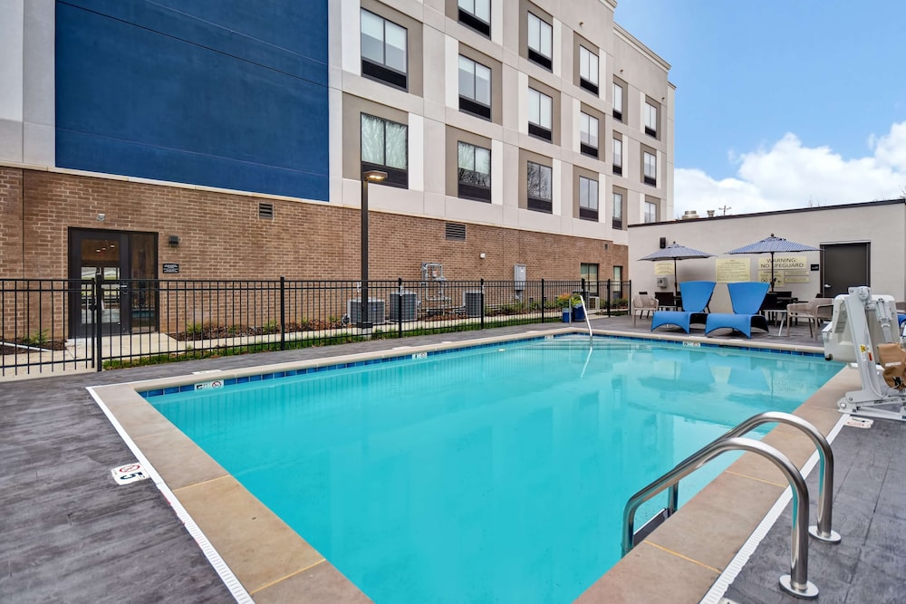Hampton Inn Pleasant View TN - photo 26