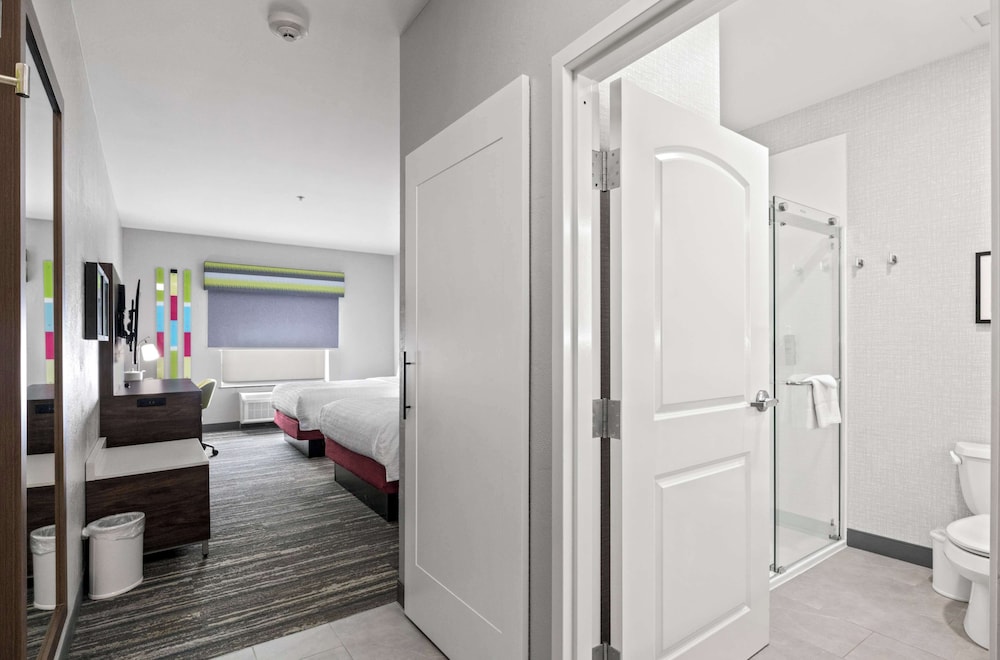 Hampton Inn & Suites Mount Pleasant - photo 12