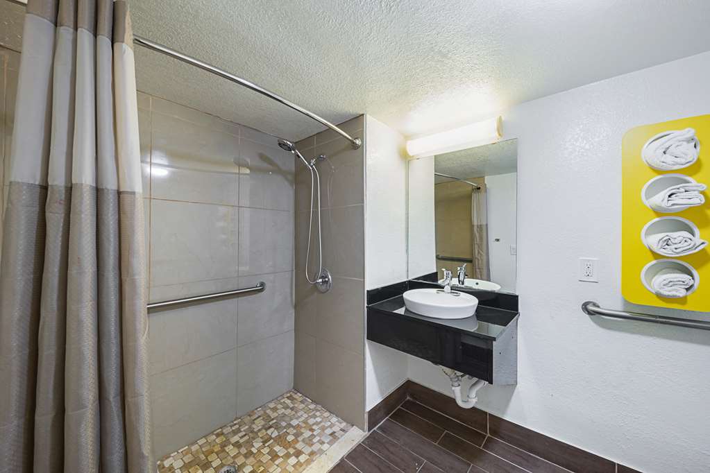 Motel 6 Grand Prairie TX Interstate 30 - photo 21