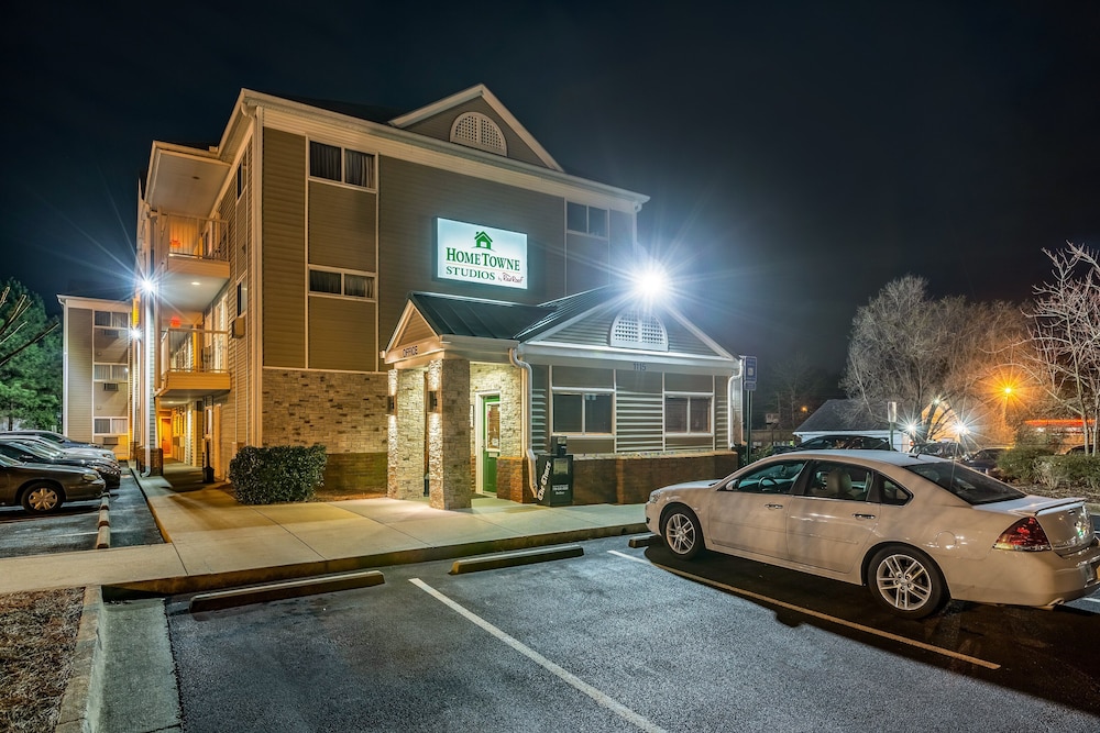 HomeTowne Studios By Red Roof Gainesville GA - photo 23