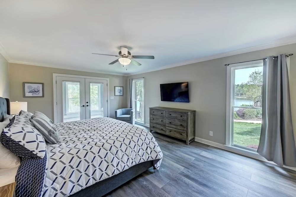Sunset Shores Resort by Avantstay Private Beach - photo 42