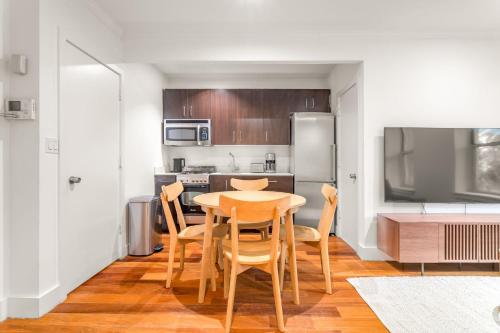 East Village Escape with 3BD 2BA near Tompkins Square Park - photo 13