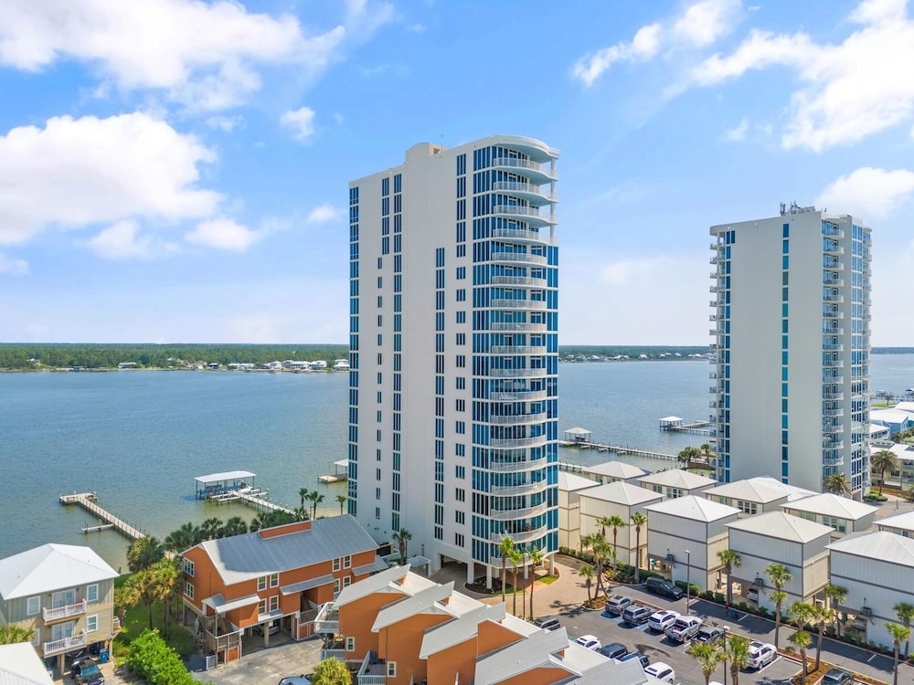 Lagoon Tower 1002 - photo 52