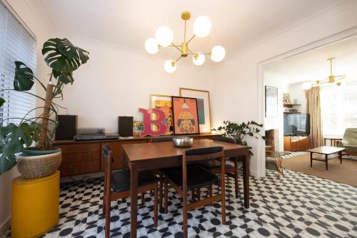 Cosy mid century Stockport with views dog walks woodburner pet-friendly hotel Woodley