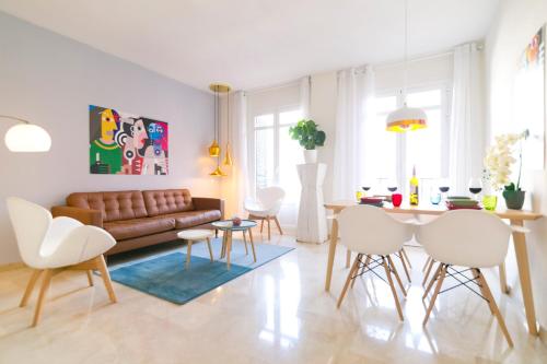 Agua V & seasonal pool by ELE Apartments — 4-Star Luxury Hotel in Malaga, Spain