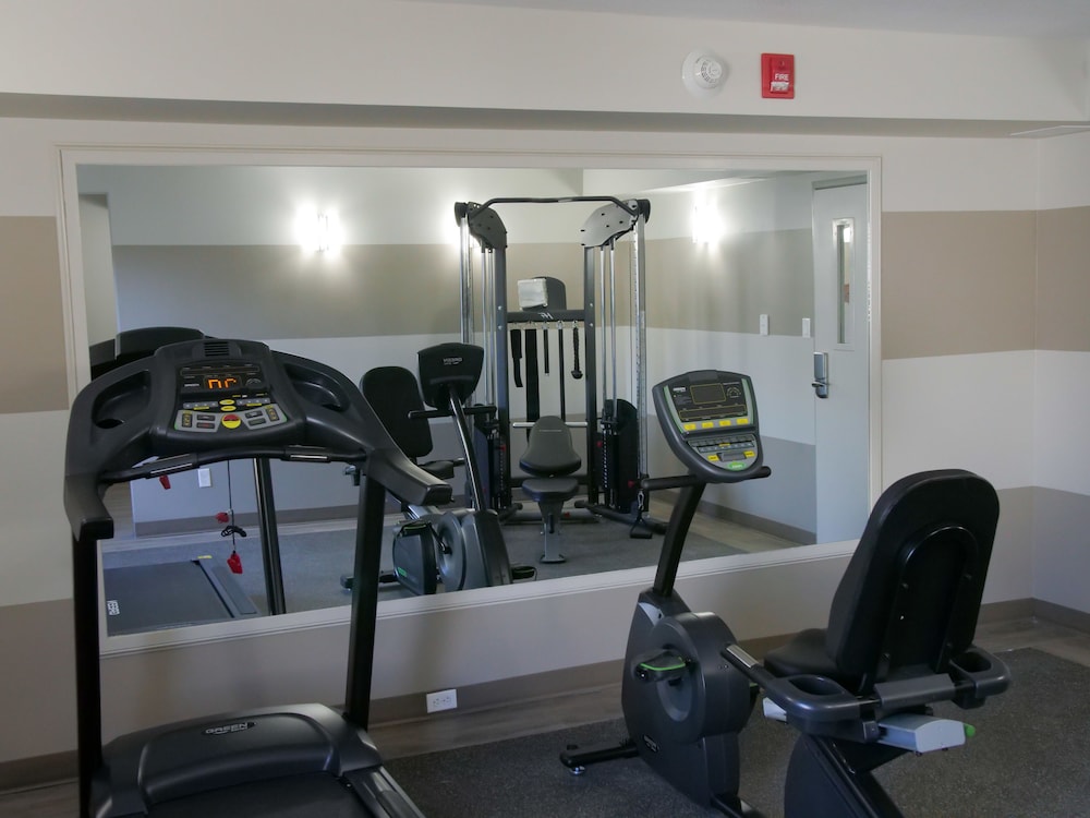Wingate by Wyndham Louisville Fair and Expo - photo 45