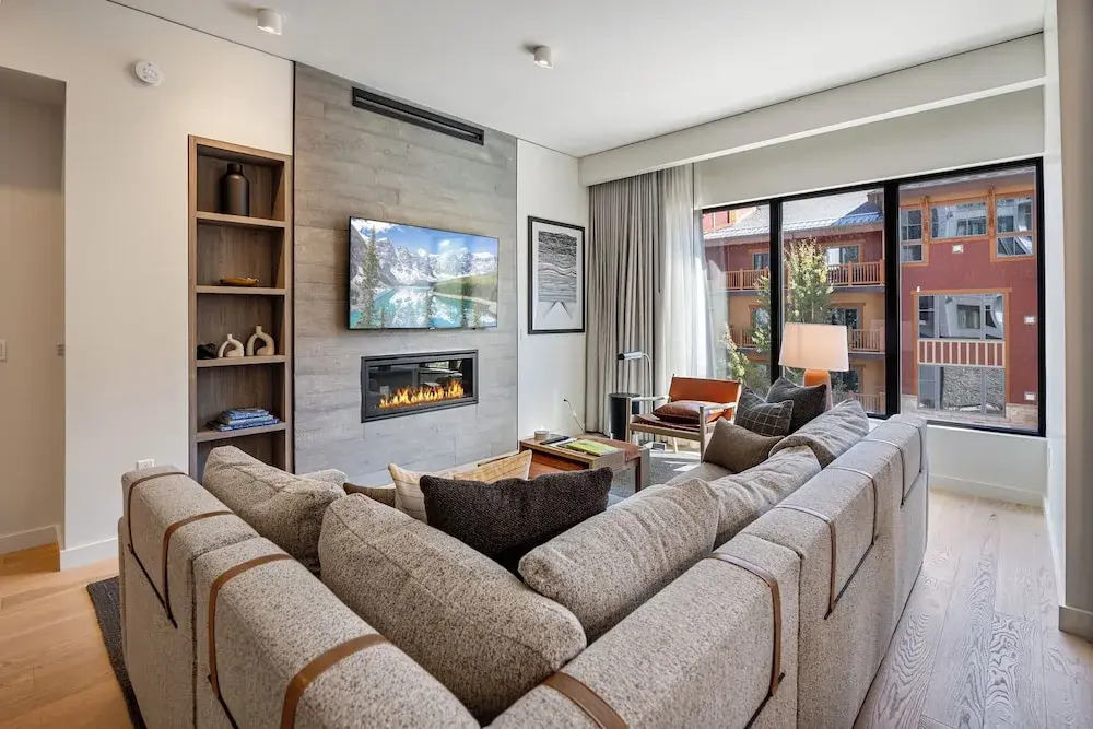 Ski in out exclusive 3BR high end luxury at Park City Mountain restaurants spa bar rooftop pool - photo 31