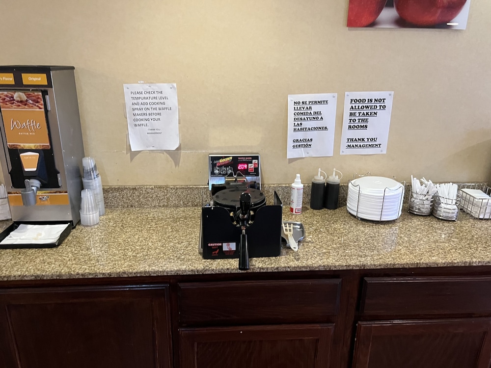 Americas Best Value Inn Pharr - photo 42