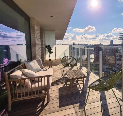 Central Park Tower Sea View Residence with pool and gym — 4-Star Luxury Hotel in Ostend, Belgium