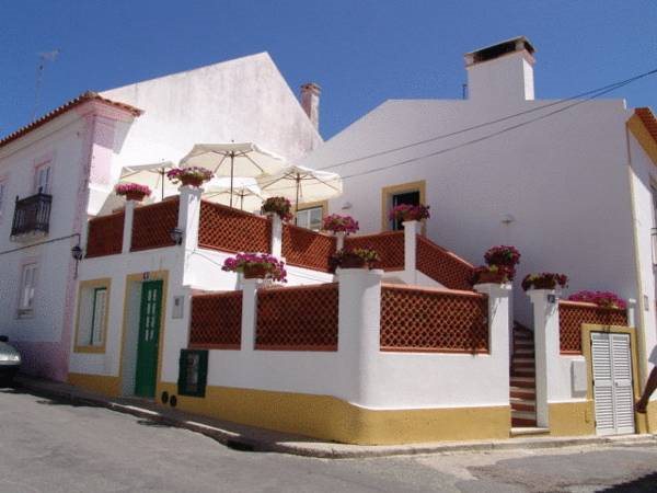 Casa Do Adro — 4-Star Luxury Hotel in Alvito, Portugal