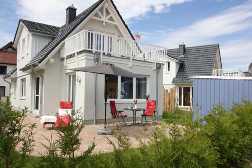 Ferienhauser Ferienhaus Boddenperle — Born
