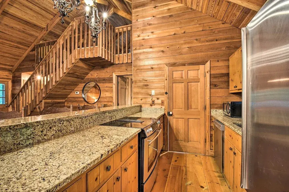 Big Canoe Mountain Resort Cabin w Pool Access - photo 20