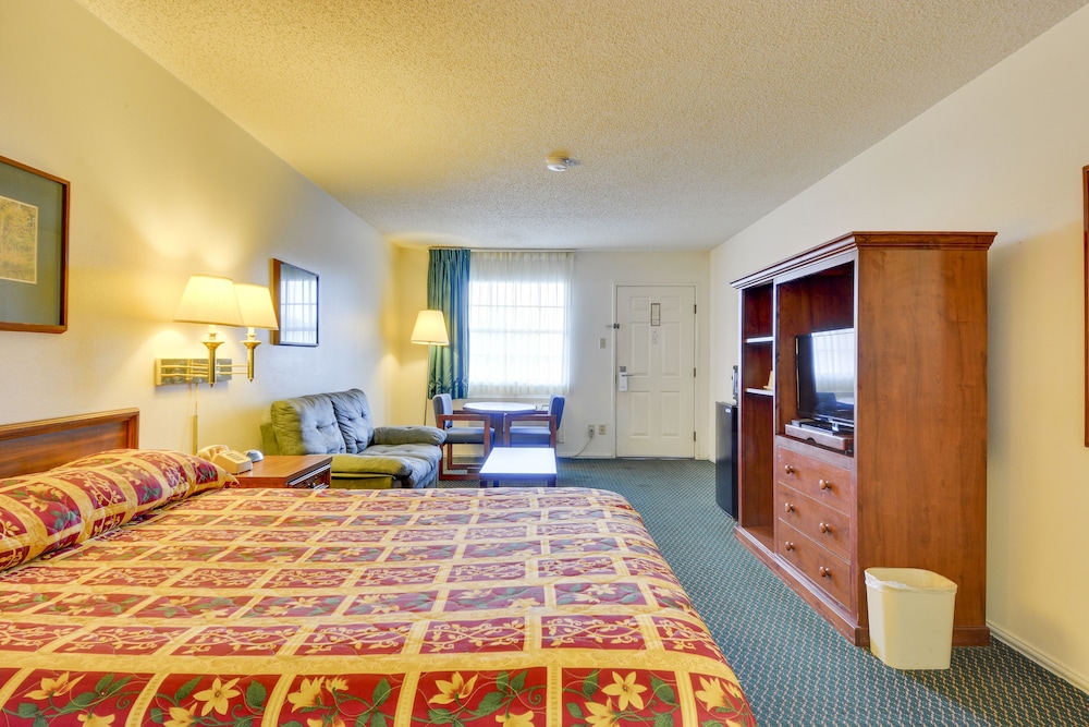 Windcrest Inn and Suites - photo 10